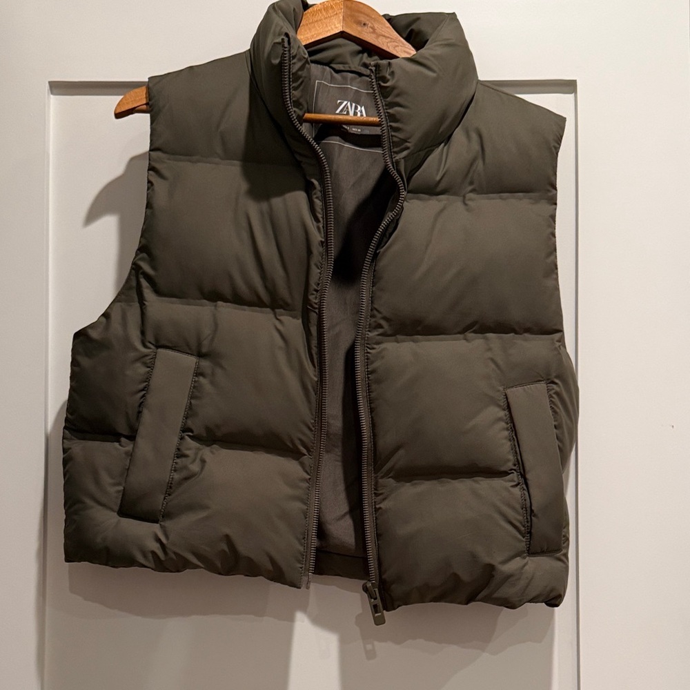 Zara Women’s Khaki Quilted Vest